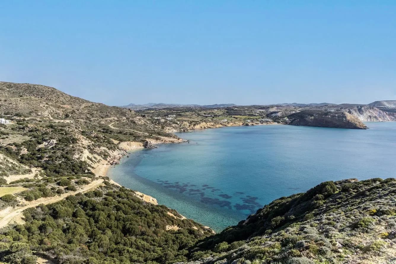 Eréma Hotel Milos – Bucht an der Küste von Milos