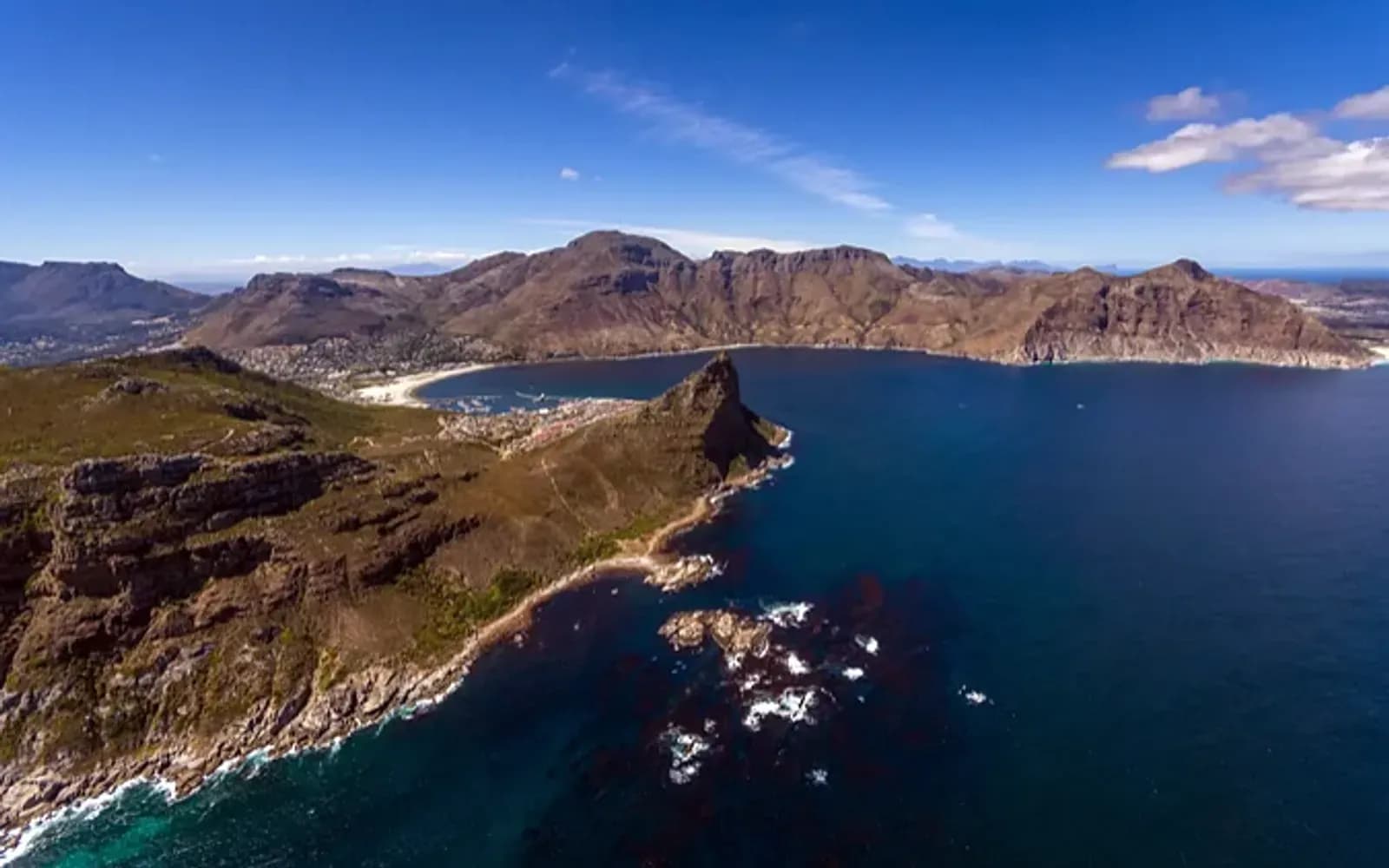 Die Kaphalbinsel mit Hout Bay aus der Luft