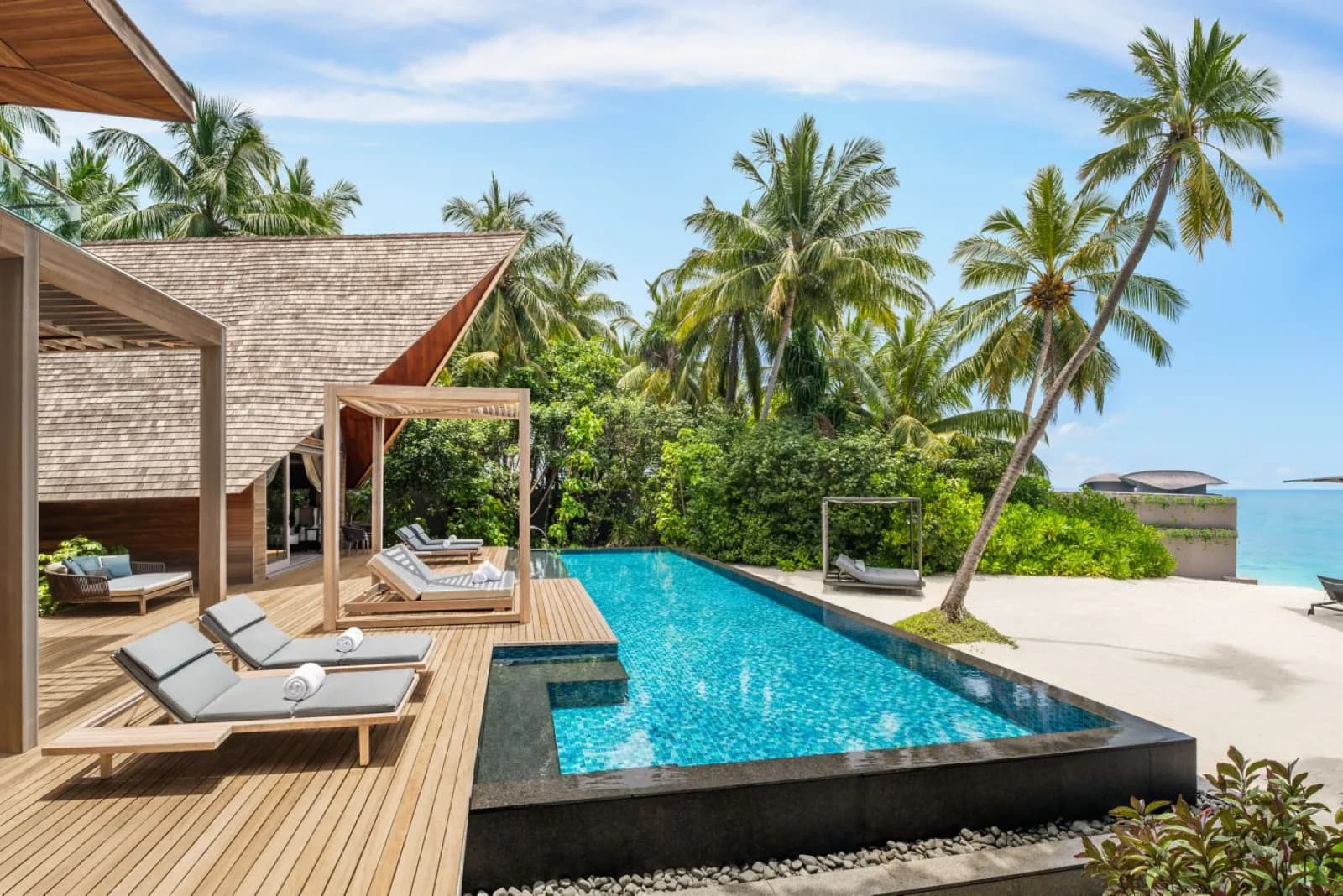 St. Regis Vommuli – Villa mit Pool und Blick auf das Riff