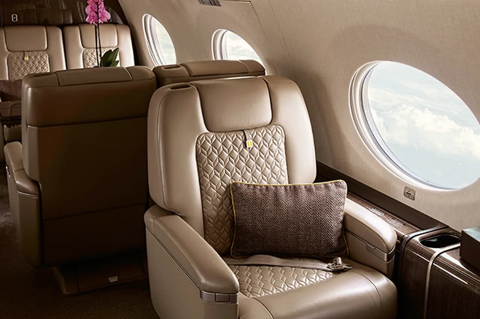 Sitzgruppe in der Kabine der Gulfstream G650ER