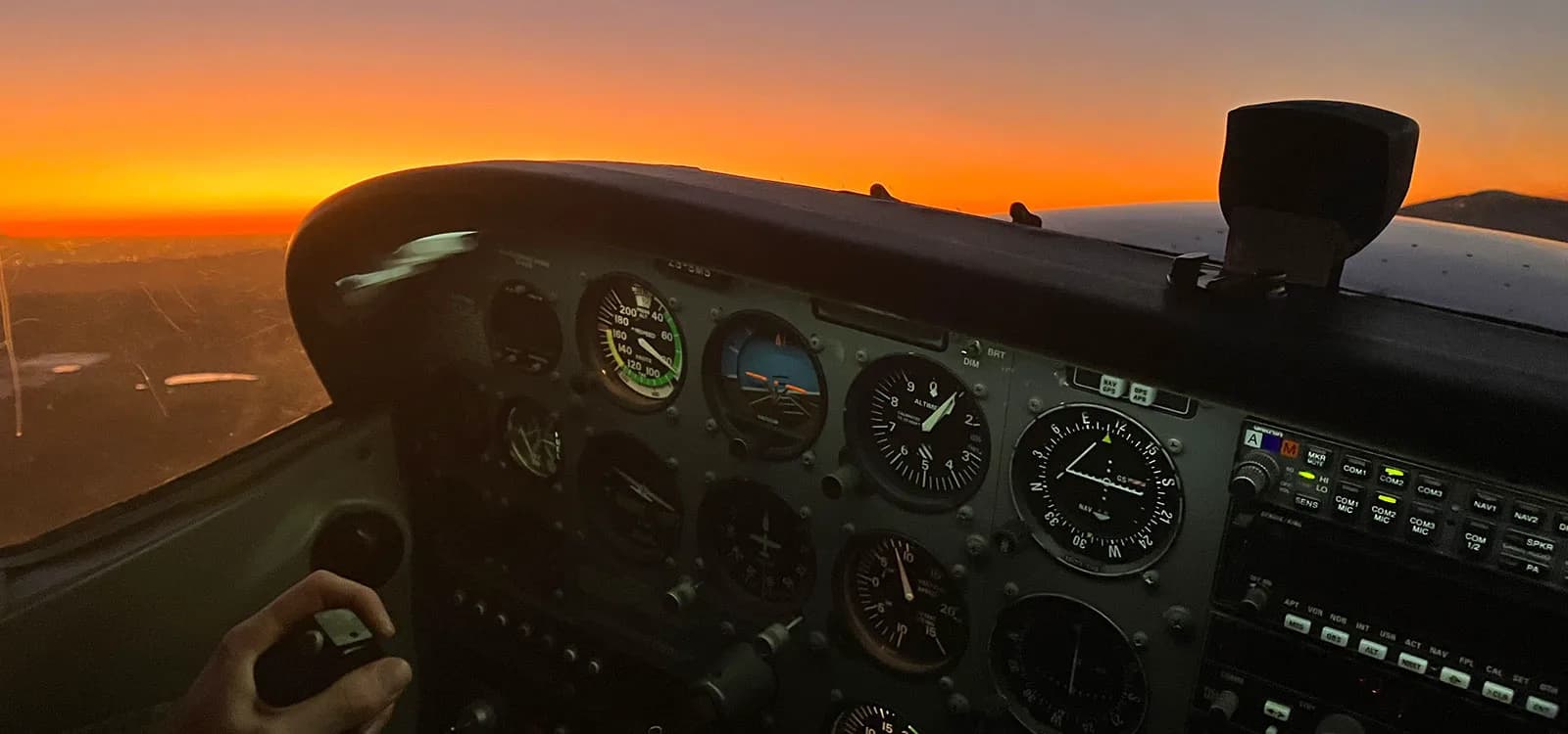 Cockpit im Abendlicht über dem Westkap